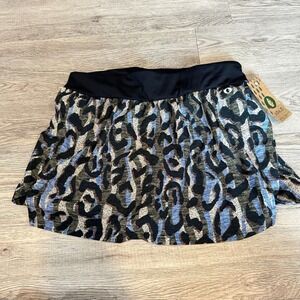 Dona Jo SKI1507P River Leopard Print Athletic Skort  Women Size 2 L‎